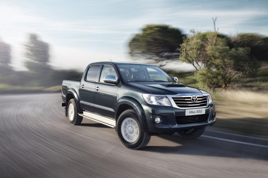  Toyota Hilux 2012 года  (фото 2 из 38)